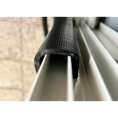 BP049 · 24x18.5mm Burlete Flexible Pvc · Interior metálico · Máximo Espesor BP049 · 24x18.5mm Burlete Flexible Pvc · Interior metálico · Máximo Espesor