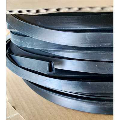 BP047 · 15x12mm Burlete Flexible Goma · Espesor 7-8mm BP047 · 15x12mm Burlete Flexible Goma · Espesor 7-8mm
