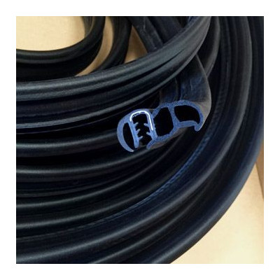 GP023 · 37x16mm Goma doble estanqueidad con pestaña lateral · Caucho EPDM
