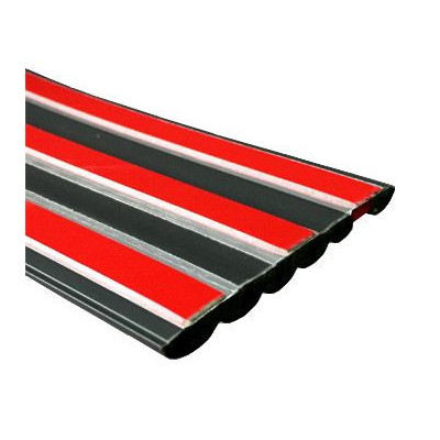 MA007 · 68x6mm Moldura XXL Adhesiva Negra + Franja Roja · Clásicos Opel