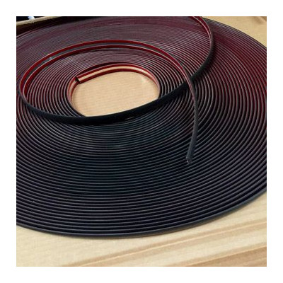 MA034 · 30x7mm Moldura Adhesiva Negra · Discreto y Elegante