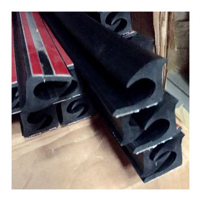 MA054 · 35x19mm Moldura Adhesiva Vierteaguas · Kit 2 piezas x 1.40m/ud MA054 · 35x19mm Moldura Adhesiva Vierteaguas · Kit 2 piezas x 1.40m/ud